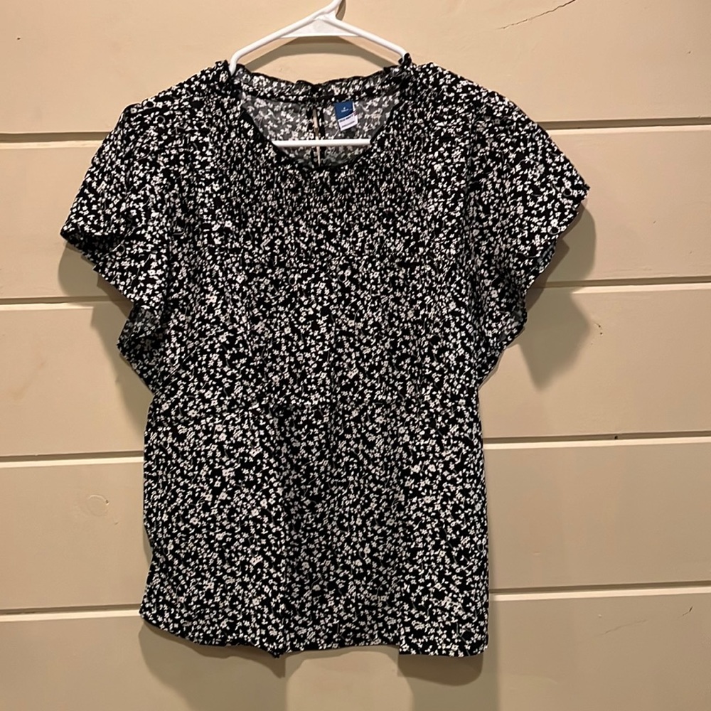Old navy black floral blouse NEW size S tall